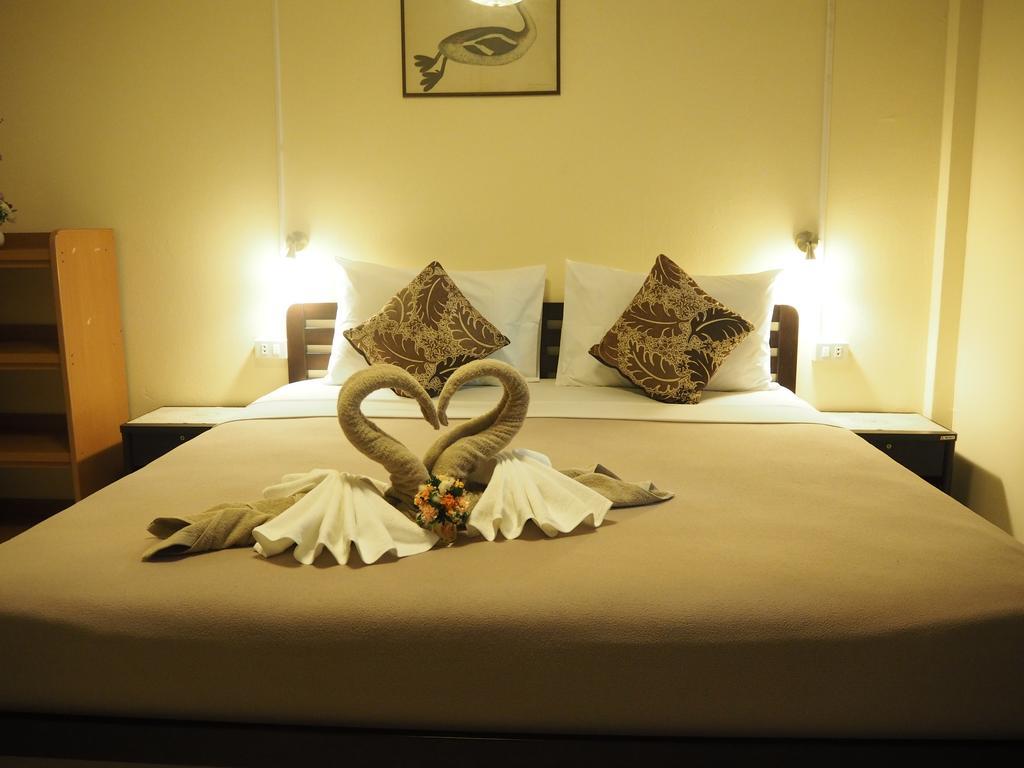 Stefan'S Guesthouse Praia de Jomtien Exterior foto